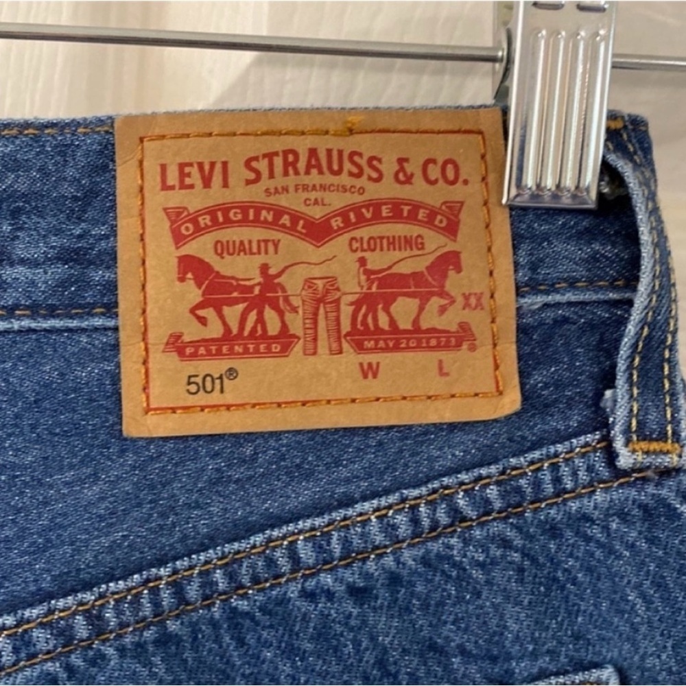 Levi’s 501 High Rise Denim Shorts - Size 27 - Picture 3 of 8